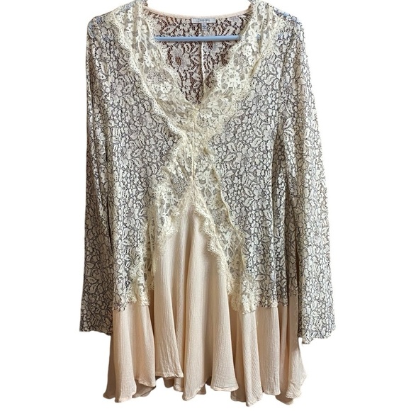 JODIFL Dresses & Skirts - Jodifl White Black Sexy Lace Cutout Vneck Tunic Dress Size Large